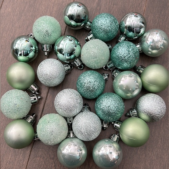 Mint Green Christmas Tree Sparkle Ornaments Balls, Decor Holiday, Garland Decor - Picture 2 of 6